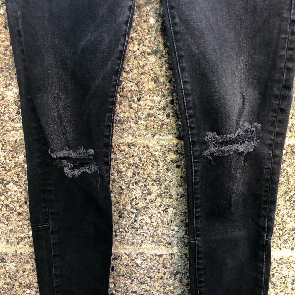 🛍Zara Trafaluc Black Skinny Slashed Knees Jeans - Picture 2 of 5